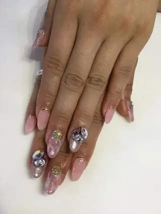 ネイル 💎🐰 saki. m 🐰💎のネイルデザイン