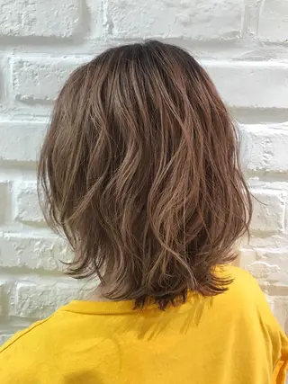 ミディアム カラー 【暖色カラー特化】 中山由梨のヘアスタイル