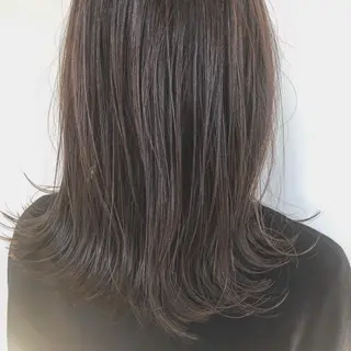 セミロング カラー アオトソラ いしざかのヘアスタイル