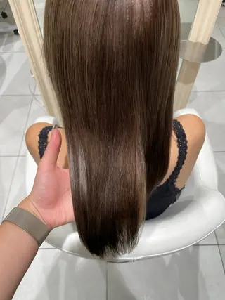 カラー 大畑 茉那のヘアスタイル