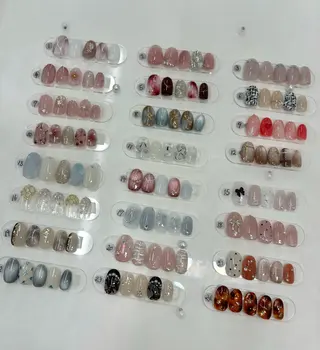 ネイル 秋元 琴音のネイルデザイン