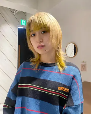 ミディアム デザイン🥇複雑履歴 ハイトーン特化のヘアスタイル