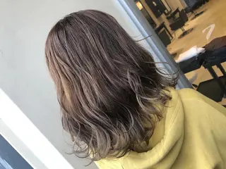 ミディアム 櫻井 麻彩のヘアスタイル