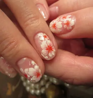 ネイル ARTスクールサロン お・タマゴのネイルデザイン