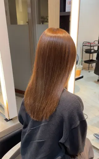 ロング カラー ブリーチ/髪質改善/ ハイトーン/暖色のヘアスタイル
