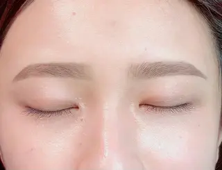mary メアリーの眉毛・アイブロウイメージ