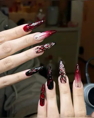 ネイル Queen Nail 柏店　クイーンネイルのネイルデザイン