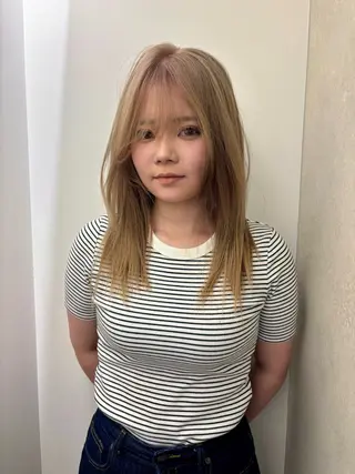 セミロング ハイトーン/レイヤー nail 百咲💌のヘアスタイル