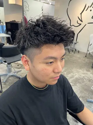 パーマ 吉田聖 【メンズヘア特化】のヘアスタイル