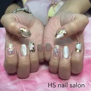 ミディアム hs nail salonのネイルデザイン