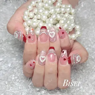 ネイル Queenie 🦋のネイルデザイン