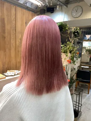 ミディアム カラー Belle 新宿店所属・momoka💛 ショートカットのヘアスタイル