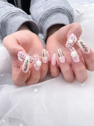 ネイル 五十嵐 美智のネイルデザイン