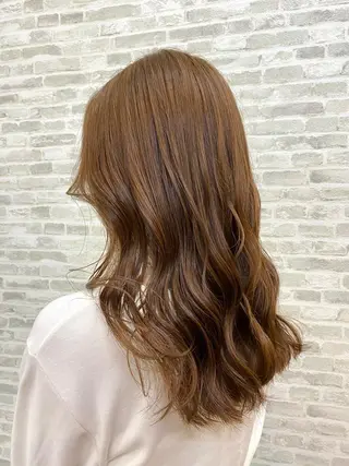 ロング カラー full bloom所属・宮﨑 舞のヘアスタイル