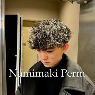 ミディアム パーマ ヘアアレンジ メンズ 顔まわりカット の達人のヘアスタイル