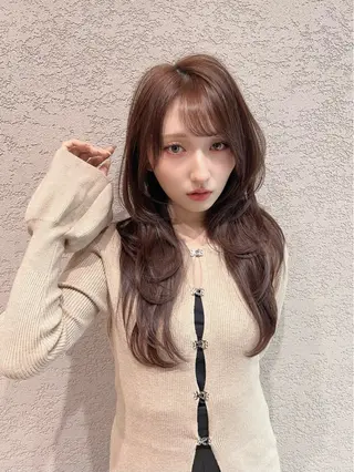セミロング カラー レイヤー/韓国 ハイトーン興津史弥のヘアスタイル