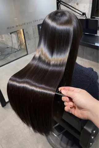 ロング ♦️髪質改善美髪矯正 💍谷口克也♦️のヘアスタイル