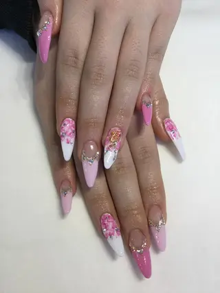 ネイル 💎🐰 saki. m 🐰💎のネイルデザイン