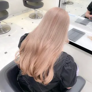 ミディアム レイヤーカット✂︎ ハイトーン🧋ひろむのヘアスタイル