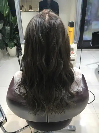 ミディアム セミロング ロング カラー パーマ ✨艶髪✨透明感✨ 山内大樹のヘアスタイル