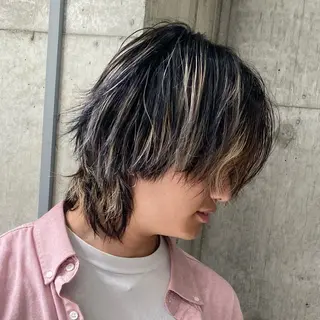 ミディアム メンズ センターパート/ニ ュアンスパーマのヘアスタイル