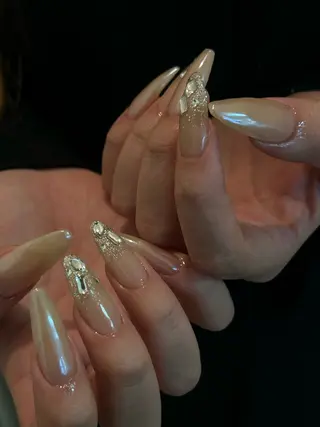 ネイル Bianca YOKOTANI🌻のネイルデザイン