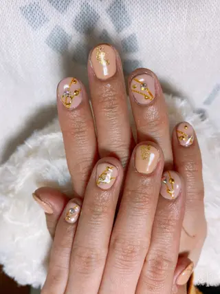 ネイル The Best Beauty受付担当のヘアスタイル