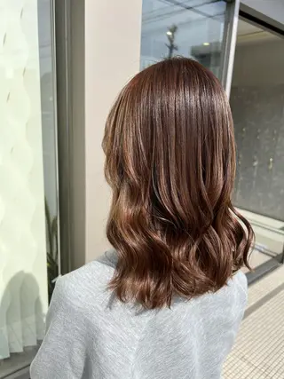 ミディアム 中嶋 彩乃のヘアスタイル