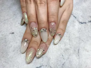 ネイル ネイルリボン 受付スタッフのネイルデザイン