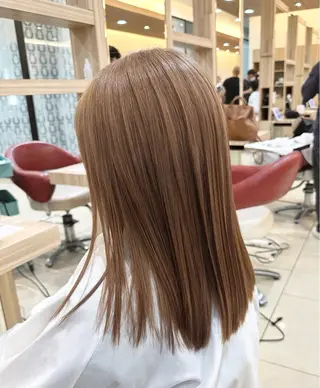 セミロング カラー プログレス小平小川所属・フェザー/波巻き 雫石大夢のヘアスタイル