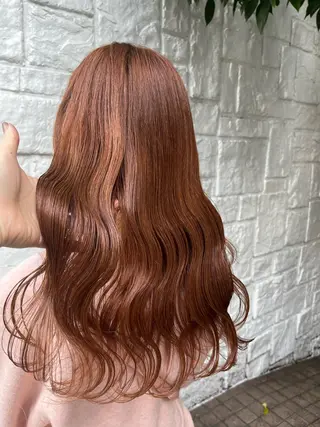 ロング カラー カジュアルを女っぽく 𝗮𝘆𝗮𝗰𝗼のヘアスタイル