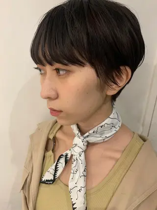 ショート nuu所属・💜ショート💜 ウルフ、ボブ二色亜美のヘアスタイル