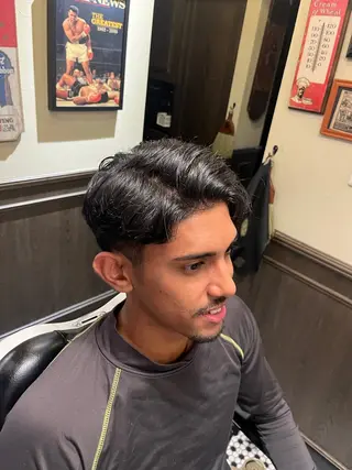 ショート メンズ 佐藤 稜大のヘアスタイル