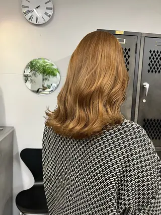 ミディアム INORI /フェイスレイヤーのヘアスタイル