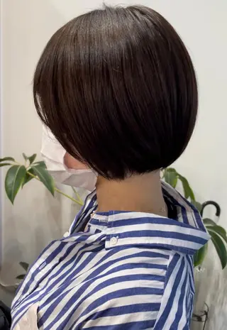 ショート ミルクティー× グレージュMOMOのヘアスタイル