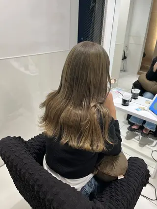 セミロング カラー りおな/エクステ /ミルクティーカラーのヘアスタイル