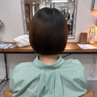 ショート 澁谷 璃咲のヘアスタイル
