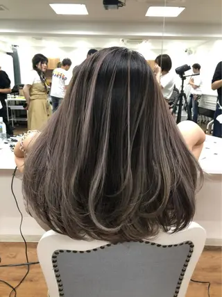 カラー レイヤーカット 早崎太生のヘアスタイル