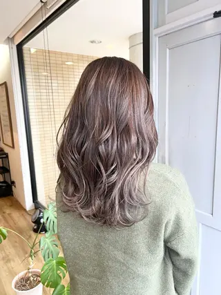セミロング カラー 堀 望美のヘアスタイル