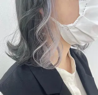 ミディアム カラー hair salon dot.tokyo color所属・MANAMI 🥀ウルフカットのヘアスタイル