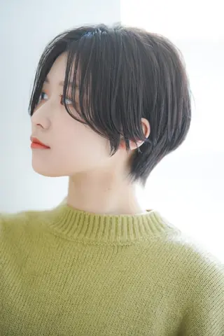 ショート カラー 六本松航空所属・いわさき ゆずほのヘアスタイル