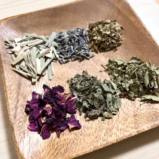 TOMMY(トータルケアサロン)所属・TOMMY トータルケアサロンのネイルデザイン