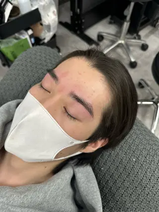 アイブロウ ARCHE-OSAKA所属・大阪心斎橋 メンズ眉毛専門の眉毛・アイブロウイメージ