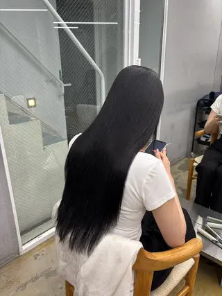 ロング カラー nude所属・𝐀𝐦𝐞𝐫𝐢 /透明感カラーのヘアスタイル