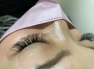 SESUNNY セサニー　SEIRAのマツエク・マツパデザイン