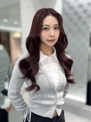 ロング カラー karen/韓国ヘア / ブリーチ/透明感のヘアスタイル