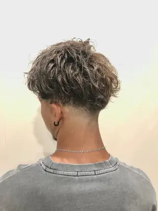 ショート パーマ メンズ BLAZEMAN所属・石毛 李奈のヘアスタイル