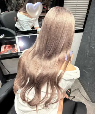 ロング issei 梅田ハイトーン⭐️のヘアスタイル