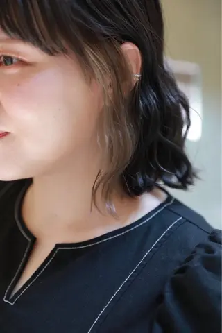 ミディアム カラー グラースアンジュ浦和ワシントンホテル店所属・新井 愛佳のヘアスタイル