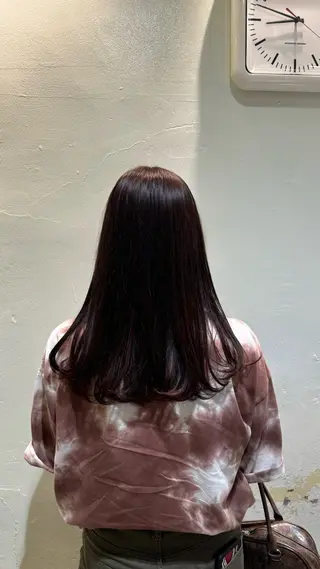 カラー ピエドプール NINAのヘアスタイル